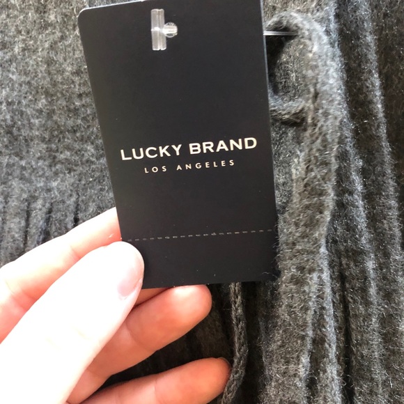 Grey blanket scarf - Picture 2 of 3